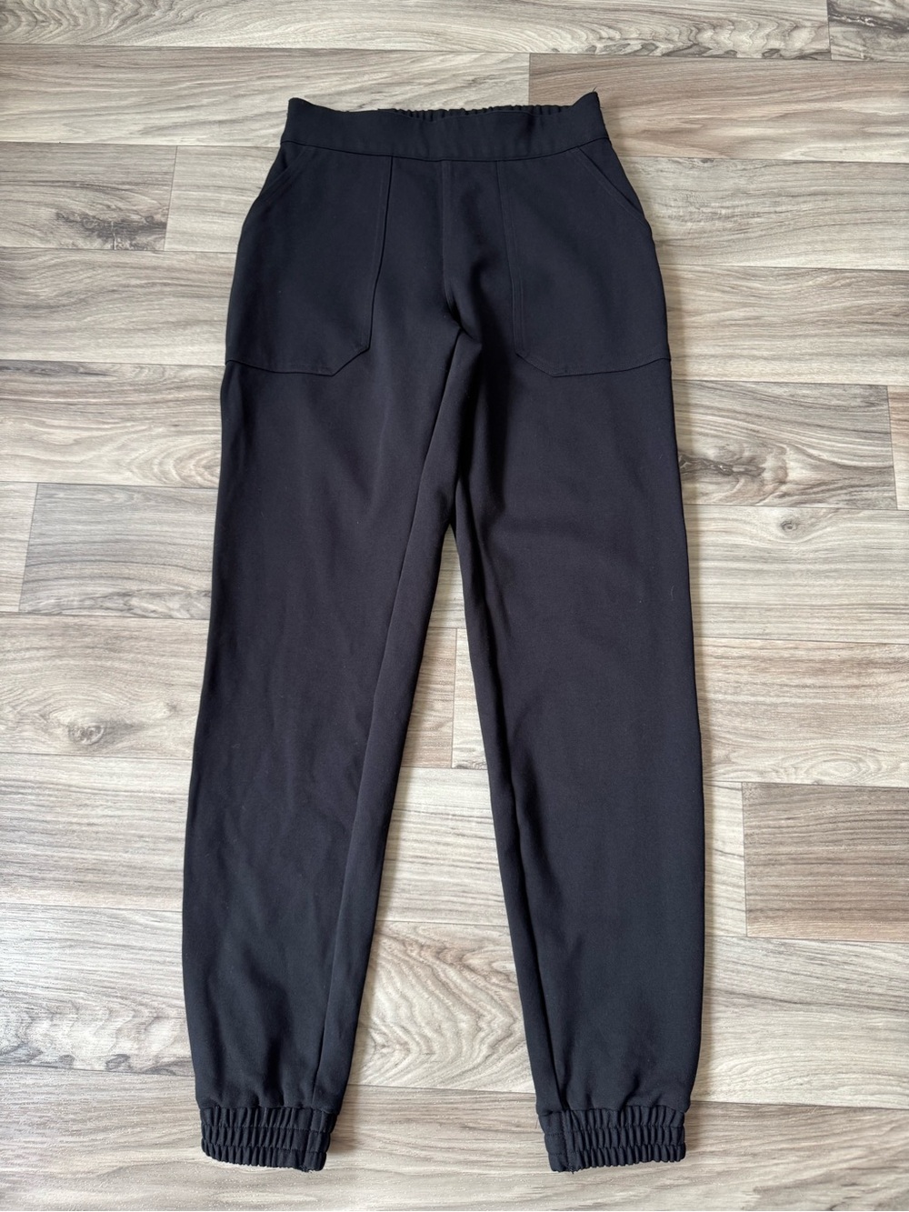 Spanx The Perfect Pants Joggers in Classic Black Pockets Pull-On Size Small